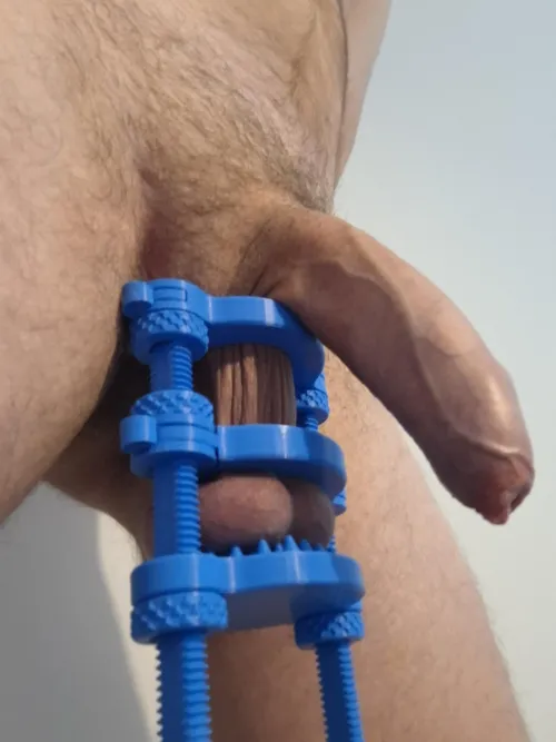 Stretch and spike by Lonely-Afternoon9642