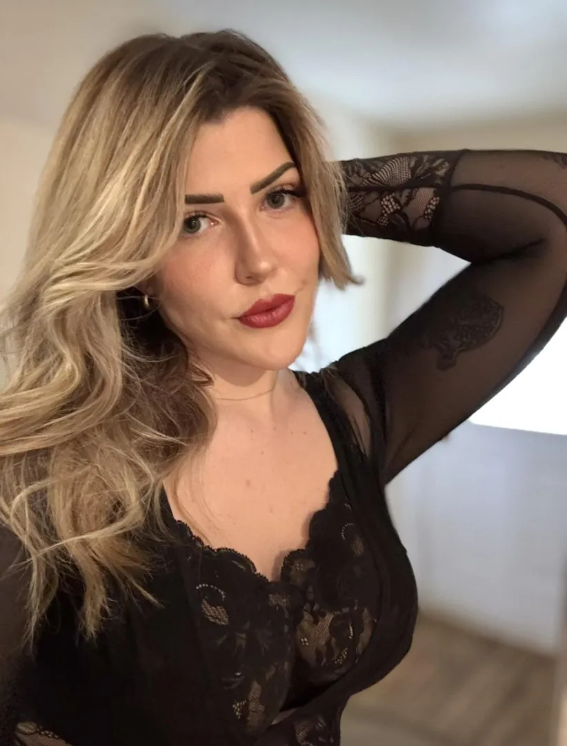 Stroke. Worship. Obey. Until there’s nothing left in that wallet of yours ‍ posted by Goddess_ScarlettJane