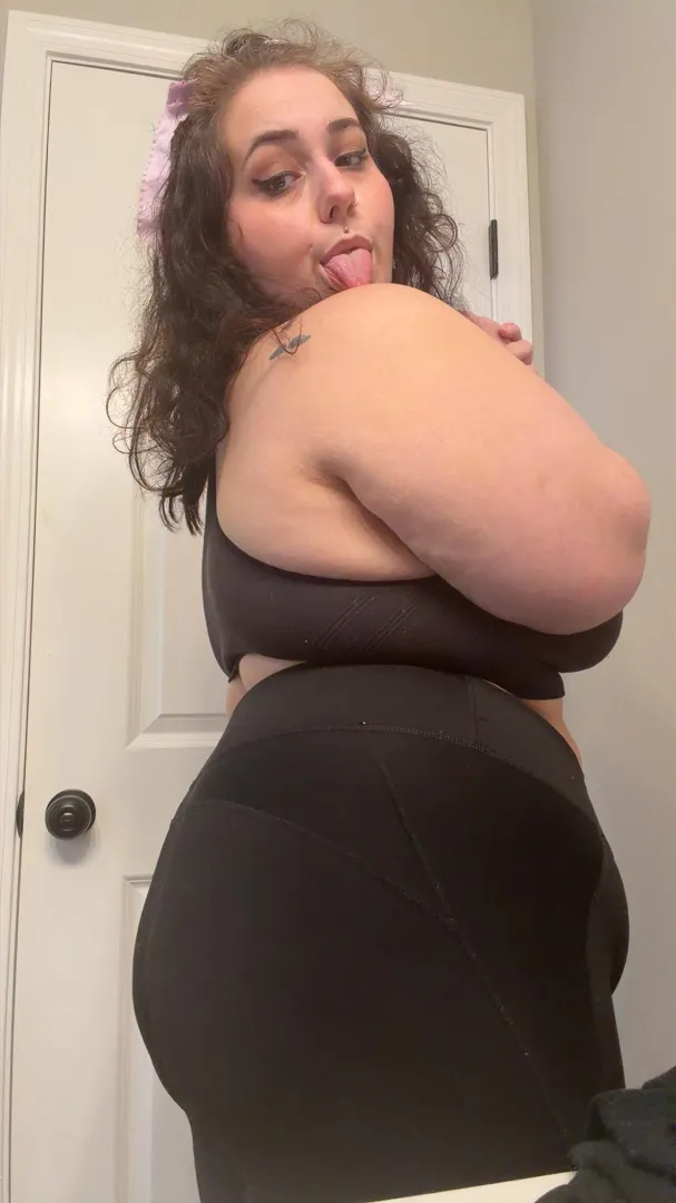 Stuff me please posted by harmon0327