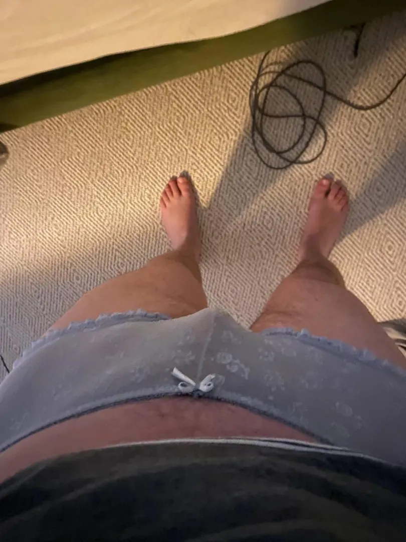 Sub white boy looking for a big booty dom posted by International-Pay639