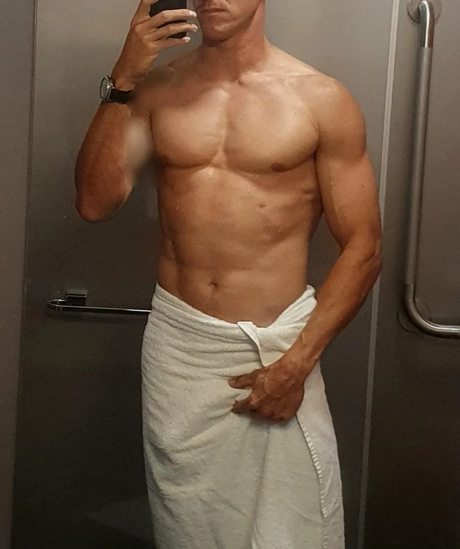 Submissive Dad (37) posted by PermissionNo2800