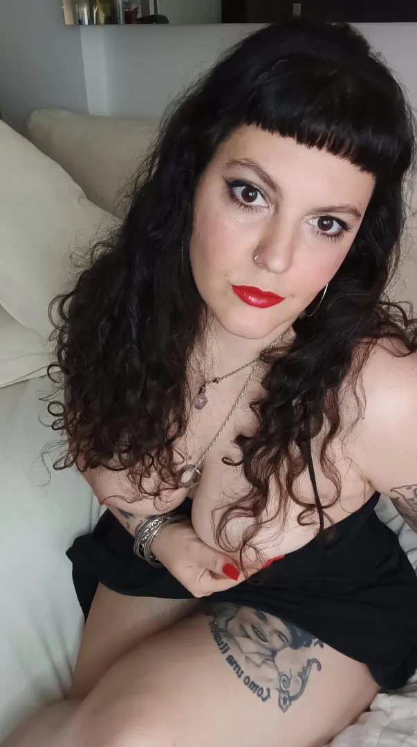 Submissive slut here posted by AmyRei666