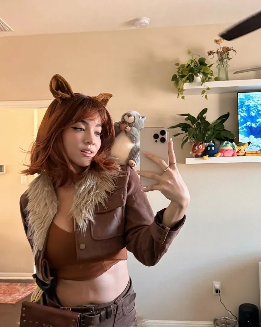 Such a Cutie posted by empressauraX