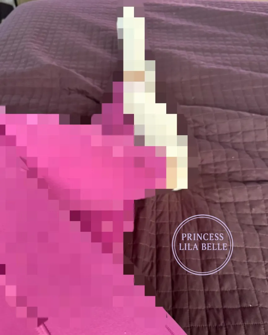 Such a loser for pixels. Let’s see if you can prove to Princess that you aren’t one.  posted by lavenderlilabelle