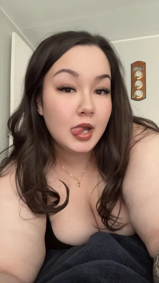 such a silly goofy gal  posted by rolyattko