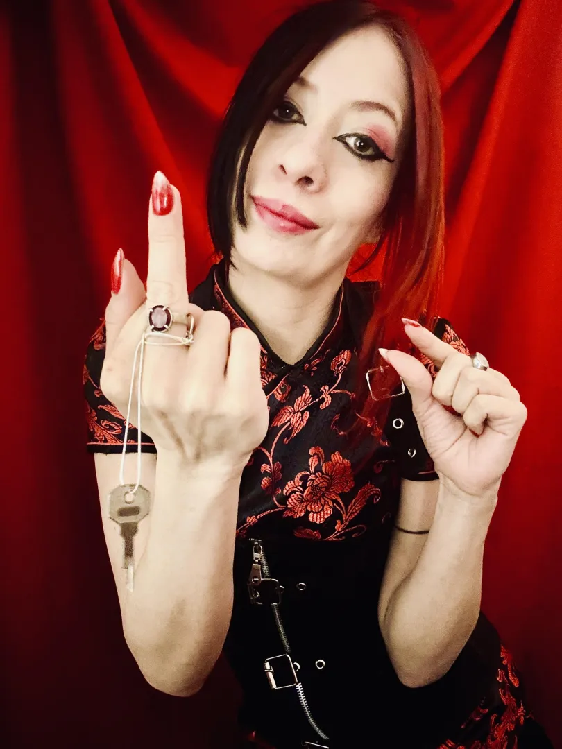 Suck it, locked up bitch posted by Kitsune_goddess