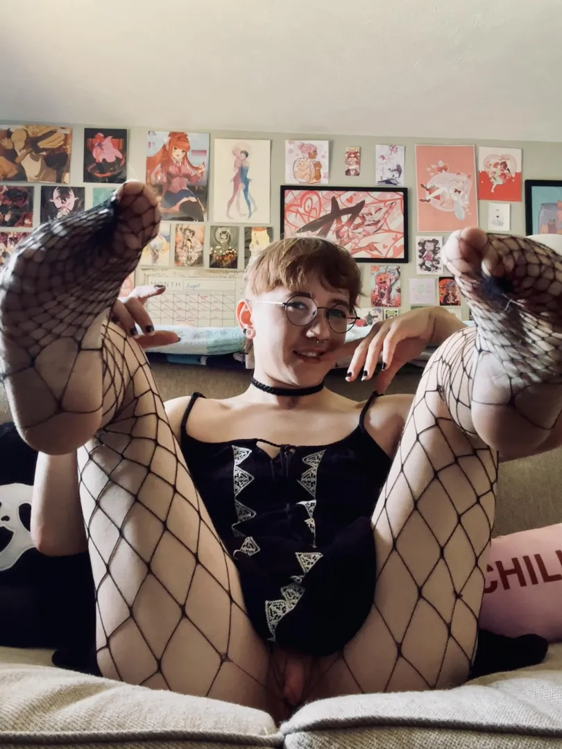 suck me baby :P posted by xthisfelix