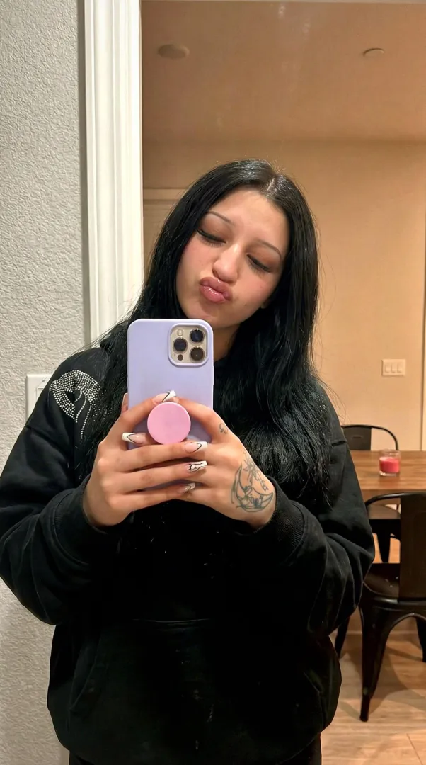 suck my lips and get down, stranger posted by Early_Mobile700