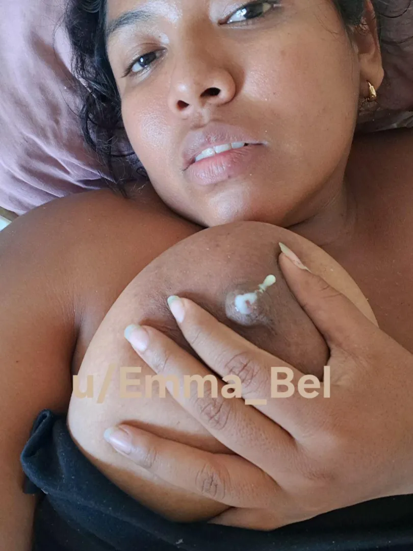 sucks and licks posted by Emma_Bel