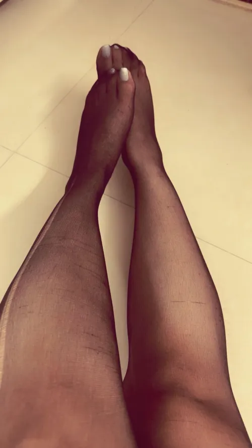 Summer is almost here #feet [oc] by materialgirl24