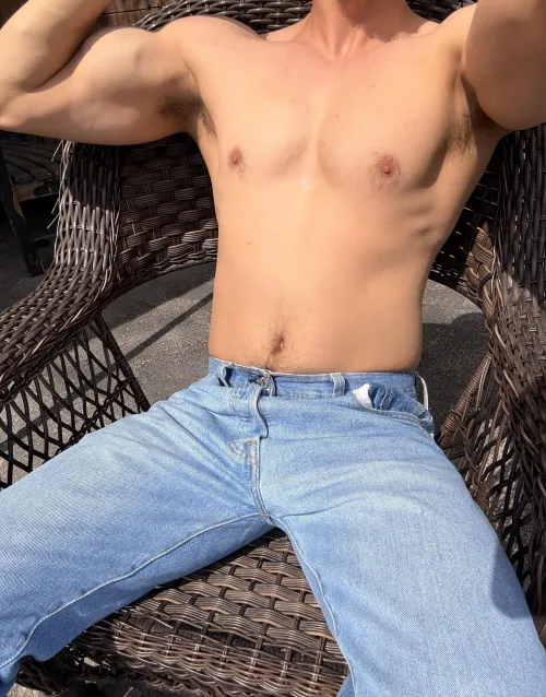 Sun is out and so are my biceps by mean_smith