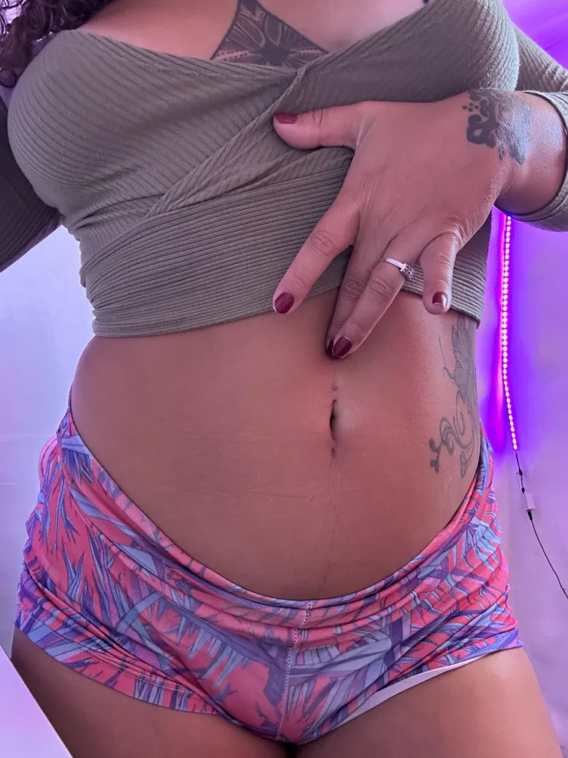 Sunday ends, relaxed but happy. I've eaten too much and my tummy knows it. posted by curlyydoll