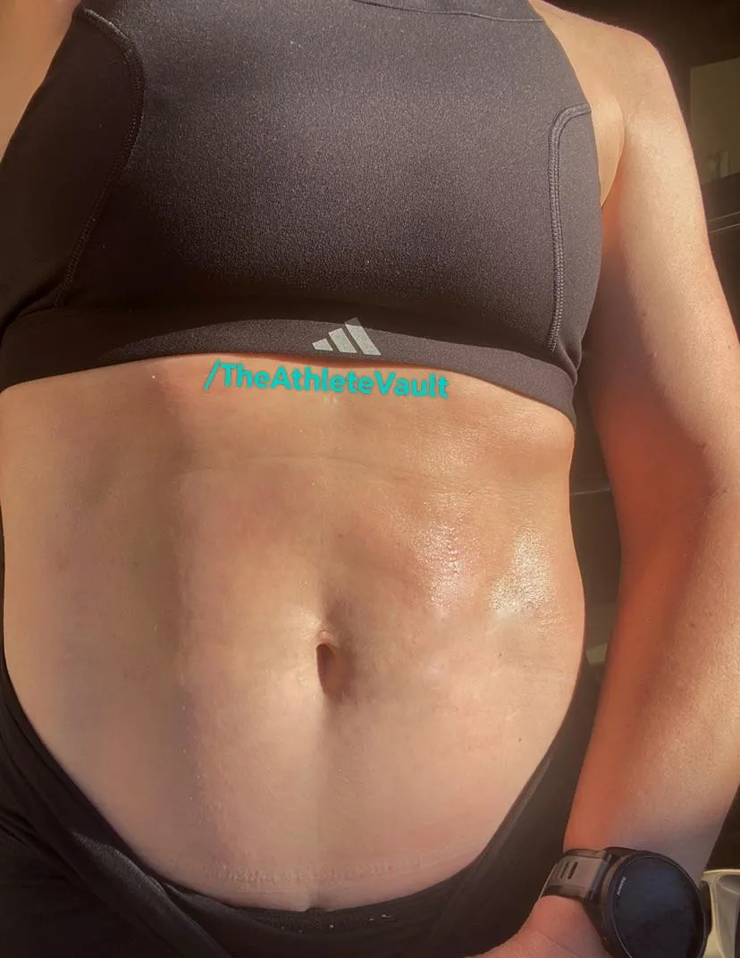 Sunday run glow ✨ posted by TheAthleteVault