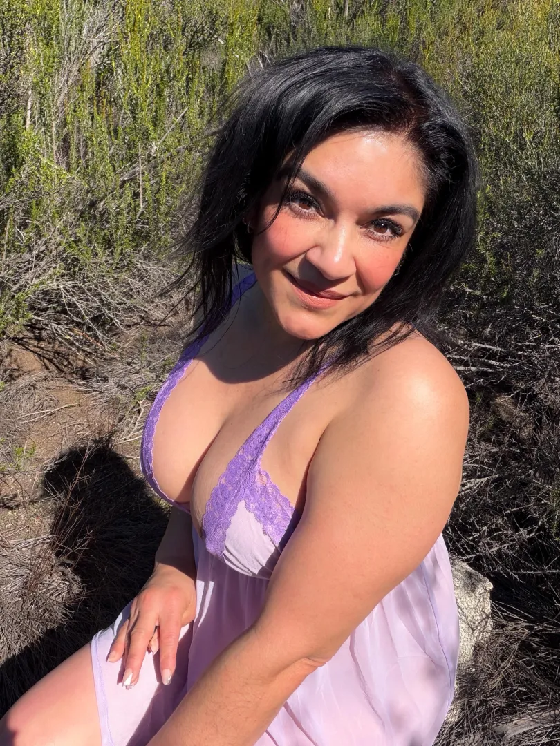 Sunny day, soft breeze… making me cold, making you stare posted by bigbadbootybabe