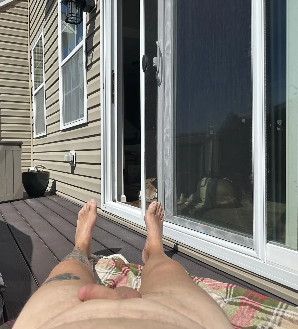 Suntan posted by Mongo3262