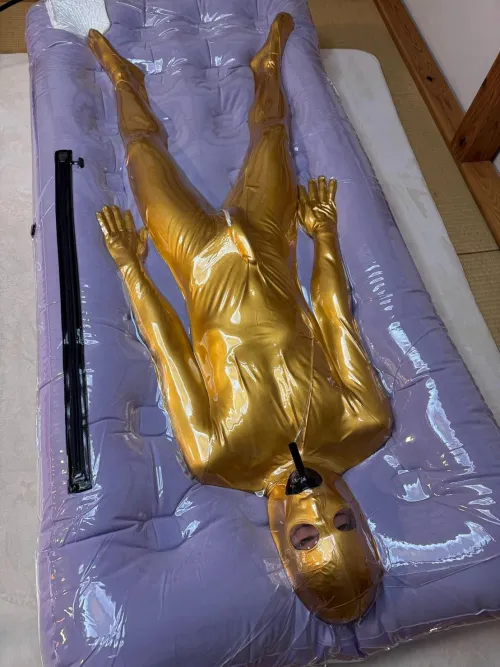 Super tight, super shiny, just a great way to be! by Lady_Hinako