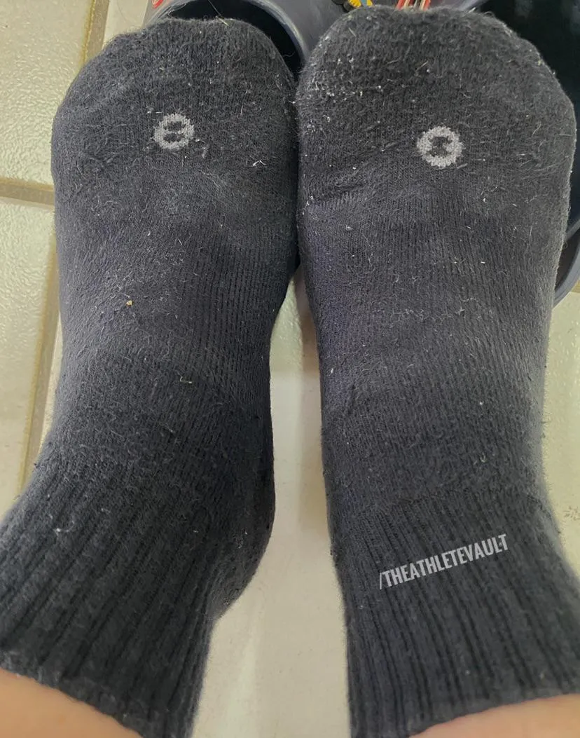 Sweat marks from using Crocs ‍ posted by TheAthleteVault