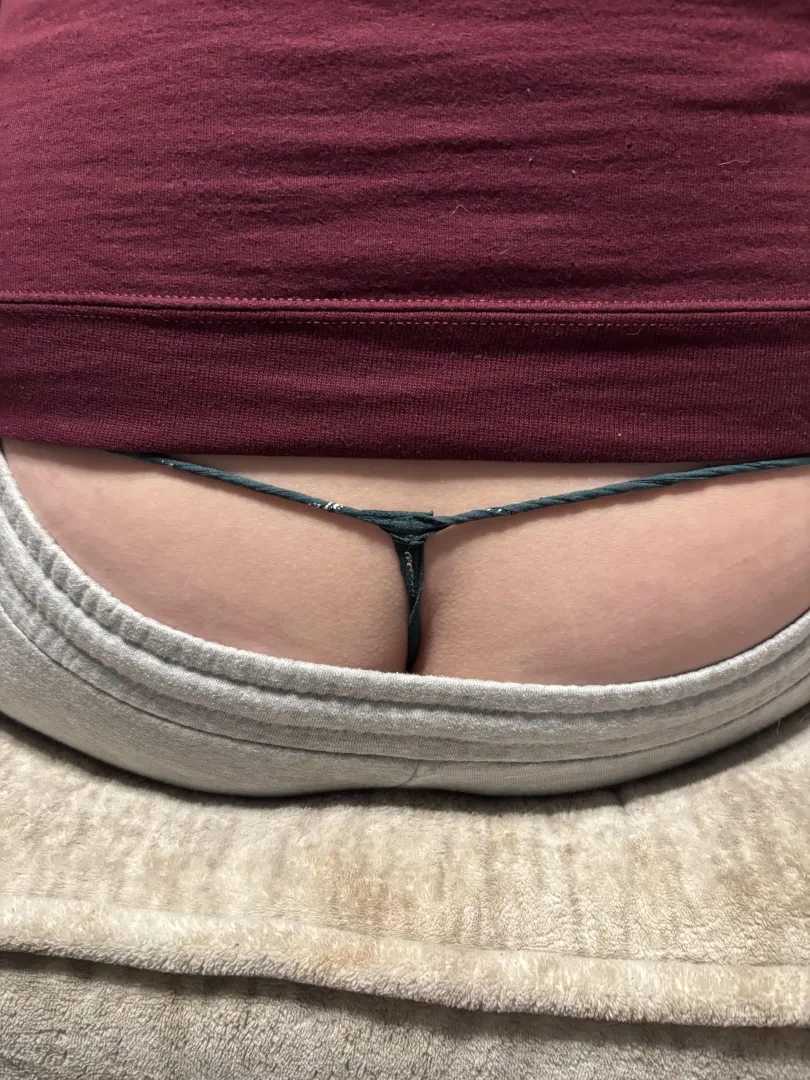 Sweatpants don’t stay up posted by thongtasstick