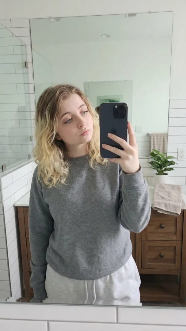 Sweatpants season is better with company. Any volunteers :) posted by MoonlightLunaKiss