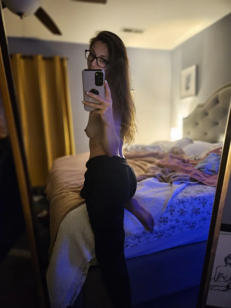 Sweatpants weather posted by milf_jennag