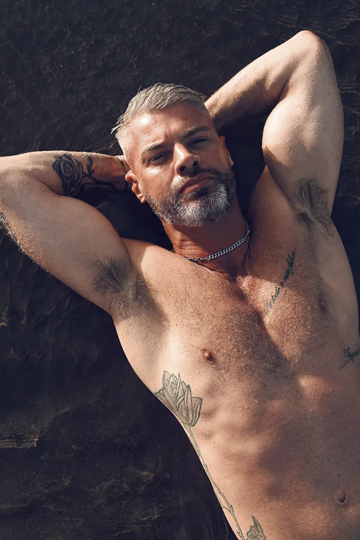 sweaty armpits  posted by BarelyJustinThyme