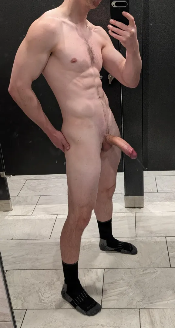 Sweaty gym socks (27) posted by Every_Radio_8630