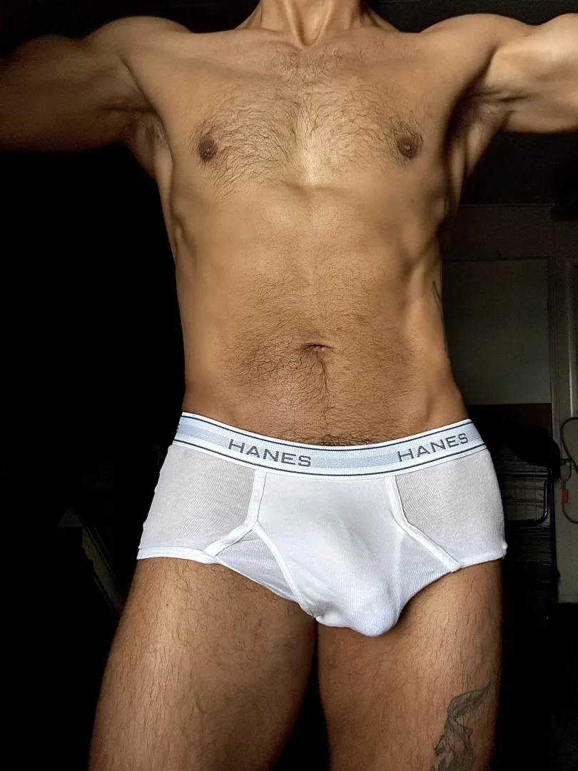 Sweaty musky scents, just how you like it posted by jluis2024