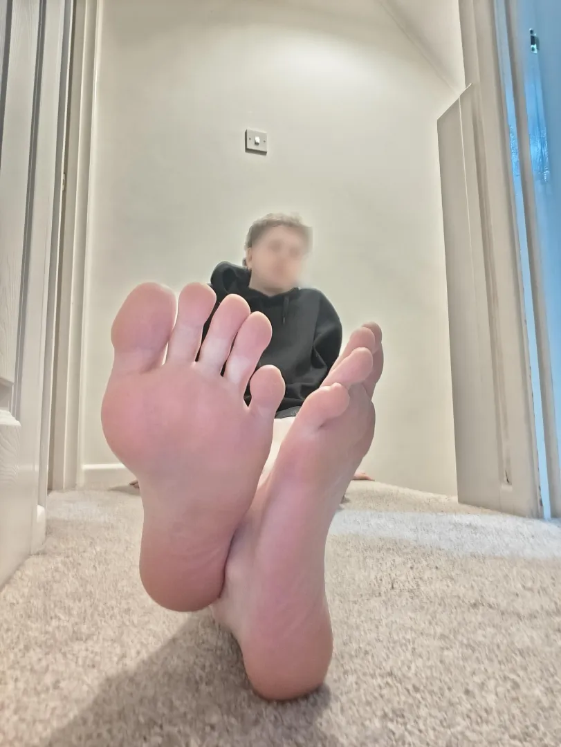 Sweaty pink soles posted by Sebastianjacobsens