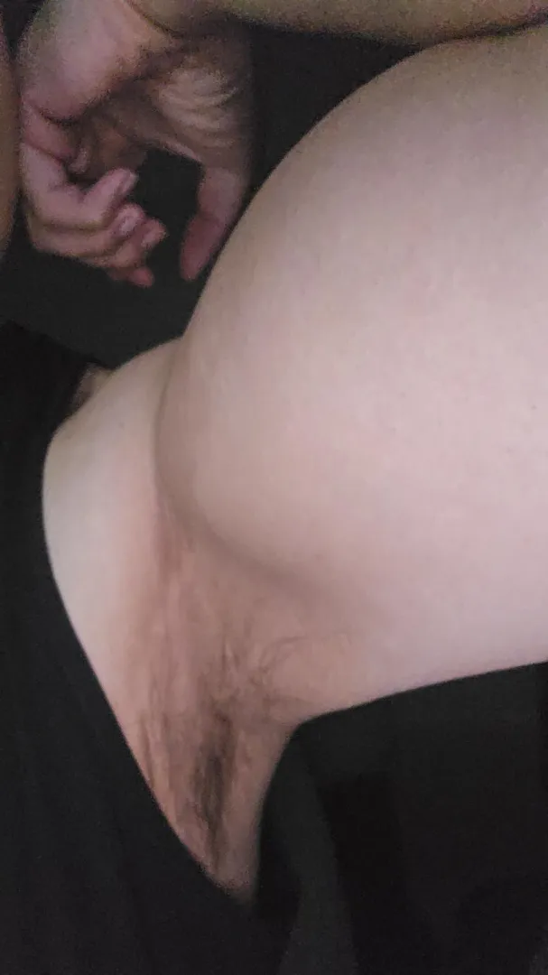 Sweaty pits, late at night posted by slyfoxpanda