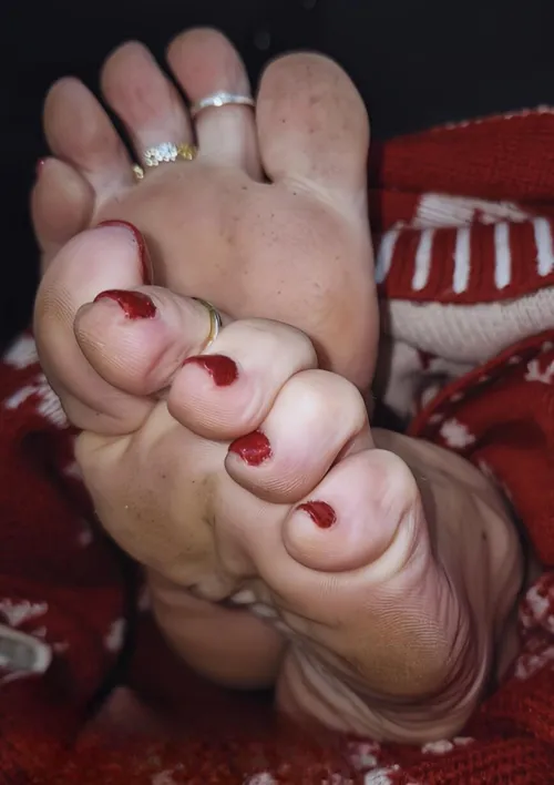 Sweaty stink soles by Independent_Matter_0