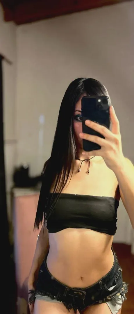 sweet curvy midriff posted by SweetieButSavage