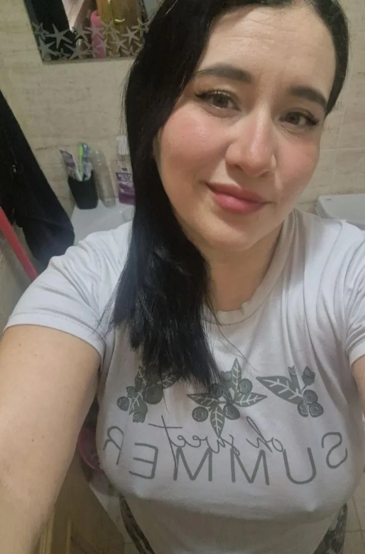 Sweet dreams, I hope you had a nice day [38] f  posted by angelinaprinx