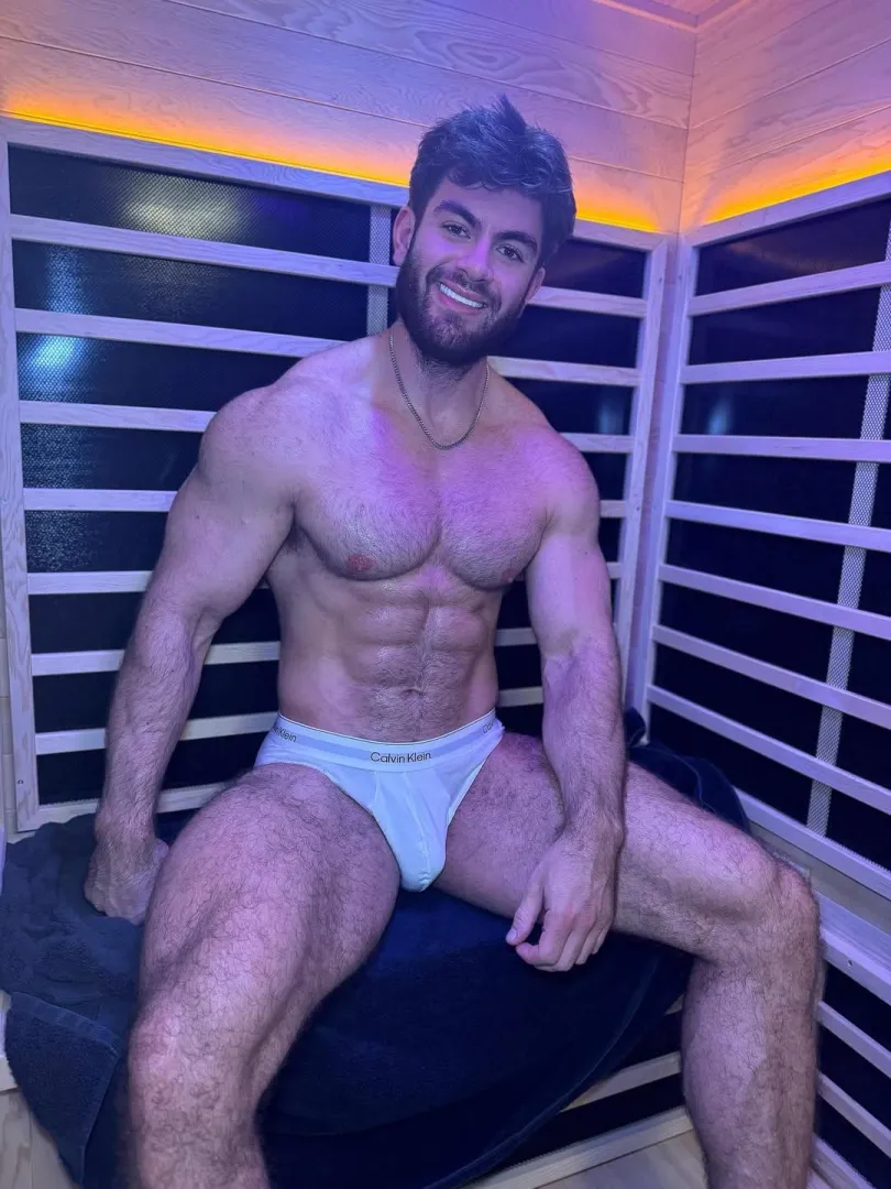 Sweet face, bad intentions posted by Plenty-Cellist-4347