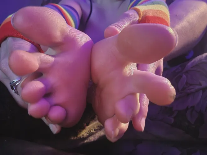 Sweet like candy, bright like a neon sign.  by cheekyxlass