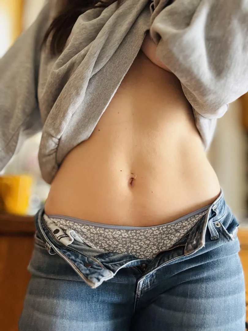 Sweet peeks posted by Onlyforyou_xx