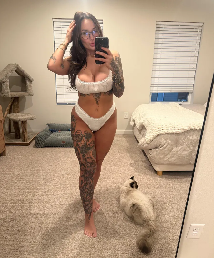 Sydney posted by spanishflyxv3