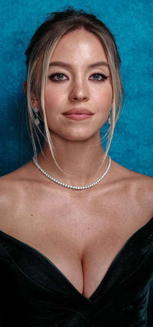 Sydney Sweeney posted by Celebs4lov6