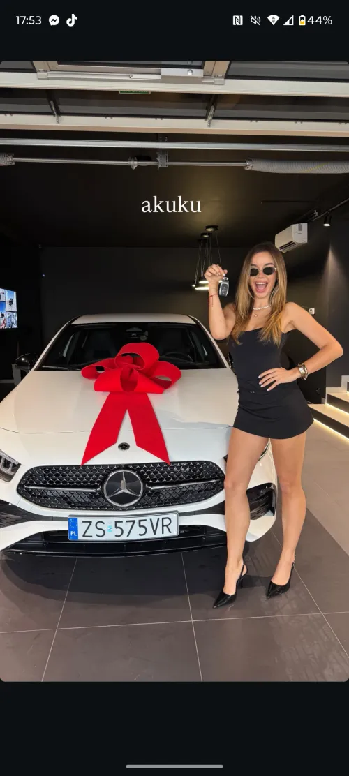 Szukam kogoś kto chciałby odegrać moją koleżankę/cycata ciocię lub influ mam na mysli Vanessa rojewska w rp mam foty i fabułę zapraszam pv fajnie gdybyś nie miał limitów ale nie muszisz, swoje fetysze podeślę od razu na pv bo za dużo ich.  by New-Hornet5023