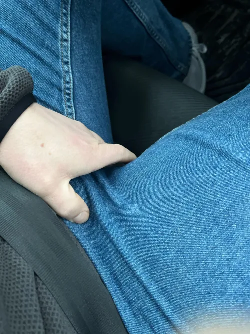 Søger bj på Sjælland idag. M32. Veltrænet. Bi curious. by FluidNeighborhood340