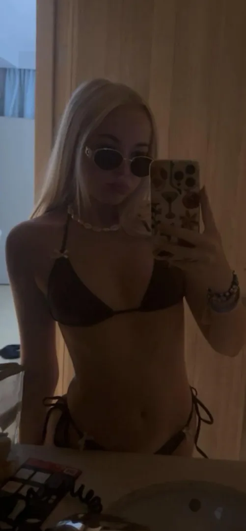 take a gooddd look, then maybe you can see them fully by domme-blondde77