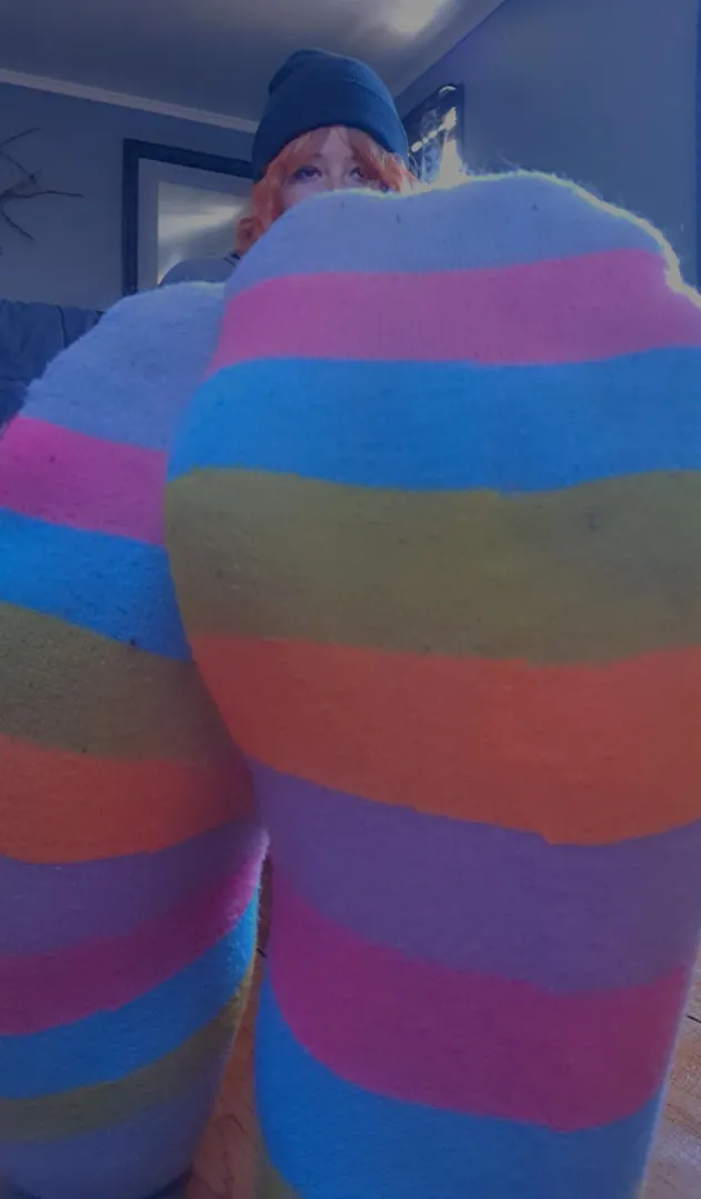 Take a lil sniffy sniff [F] posted by Milfsnax