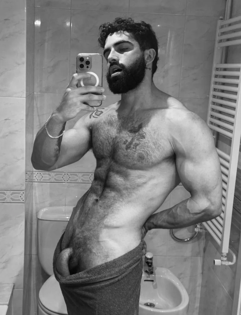 Take off the towel and let's go to the bathtub posted by deliciousfreckled