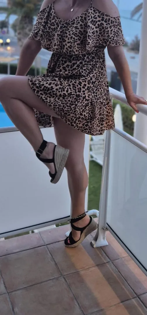 Take these feet back on holiday.... posted by LadyoftheSteps