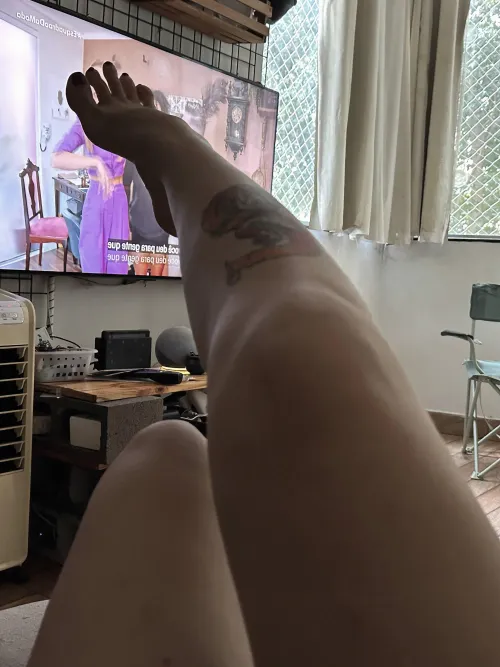 Take ur time with my feet by lizaanggel