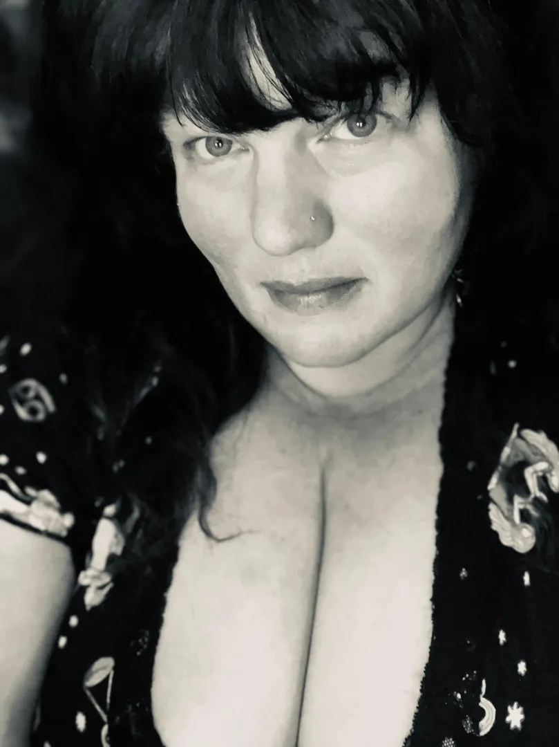 Tall, curvy and 52 years old posted by sexybimaturewife