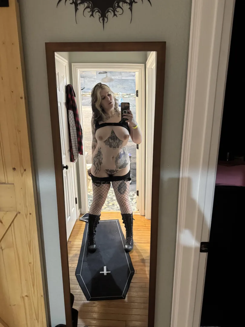 Taller than you in heels. 6’8 to be exact. [f] posted by QuinNight