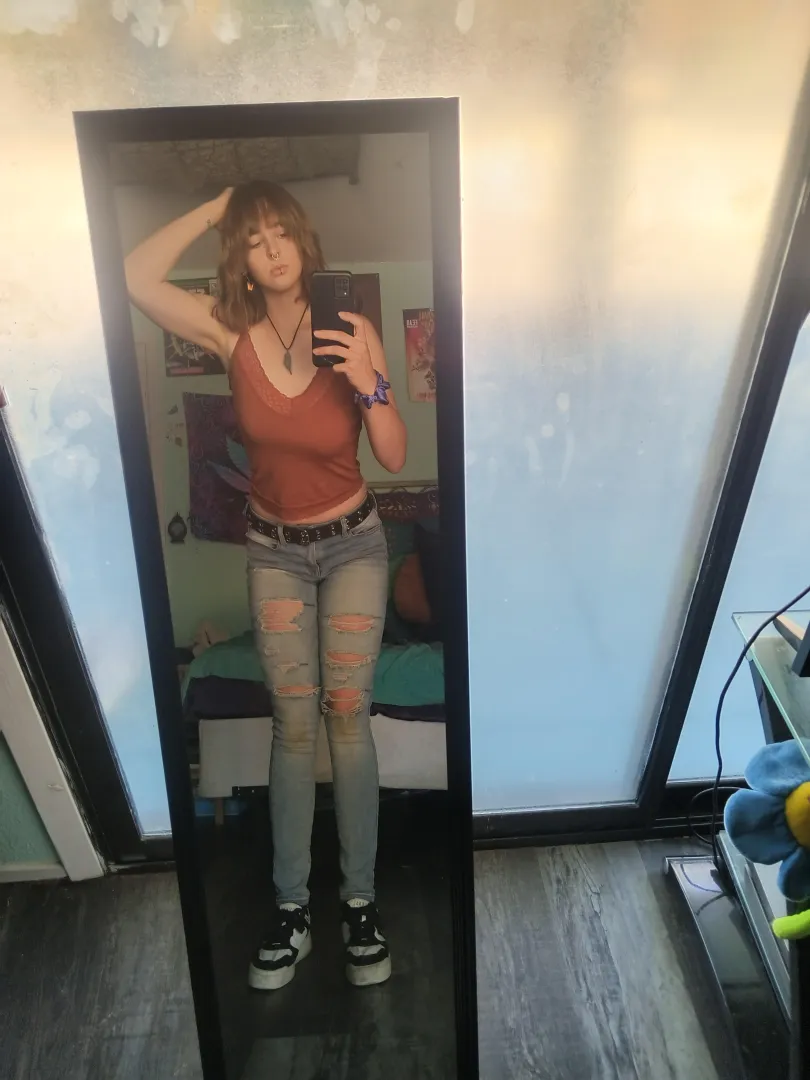 Tank tops r hot posted by saraonly420