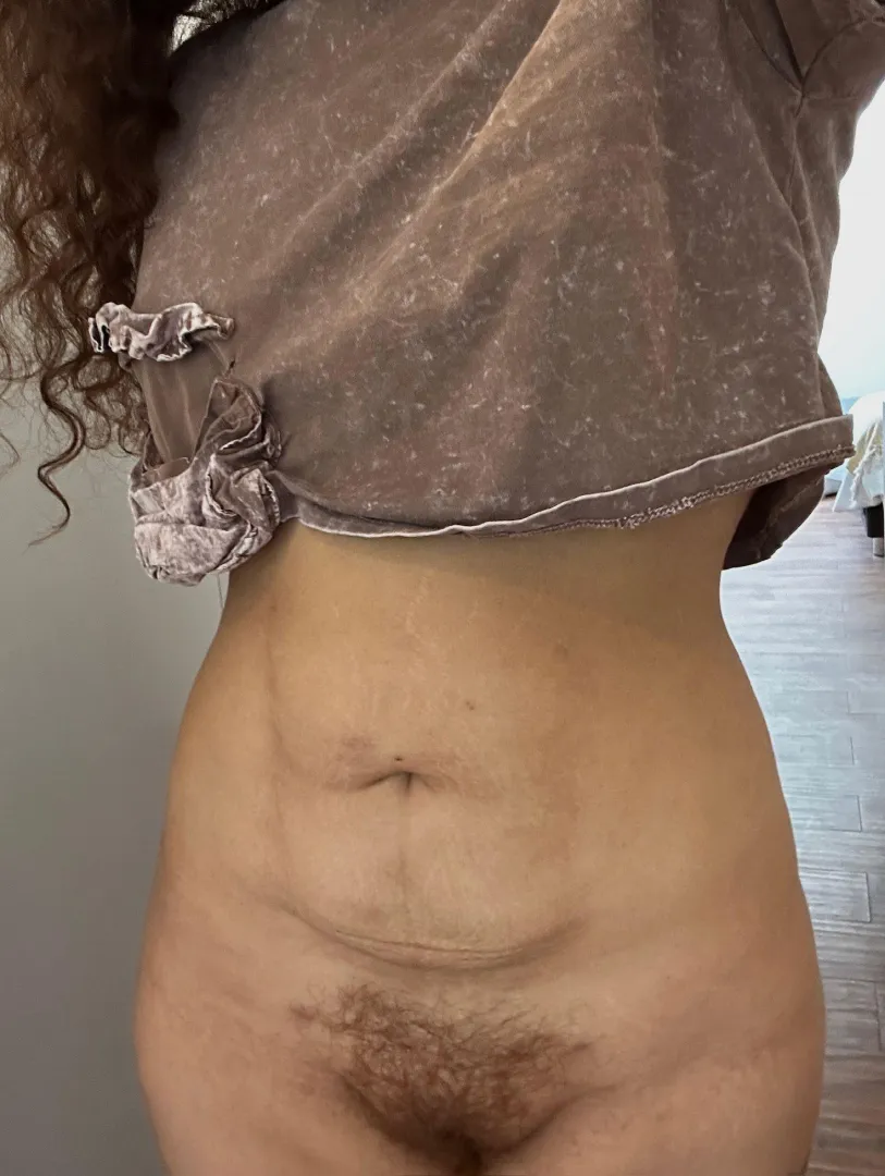 Taste my thick hairy peruvian [p]ussy posted by ScarlettBarbieDollxx