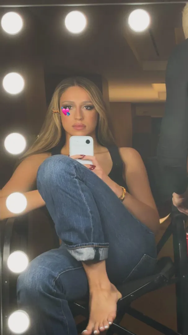 Tate McRae mirror selfie IG 2/22/2026 posted by Jazzlike-Mongoose-12