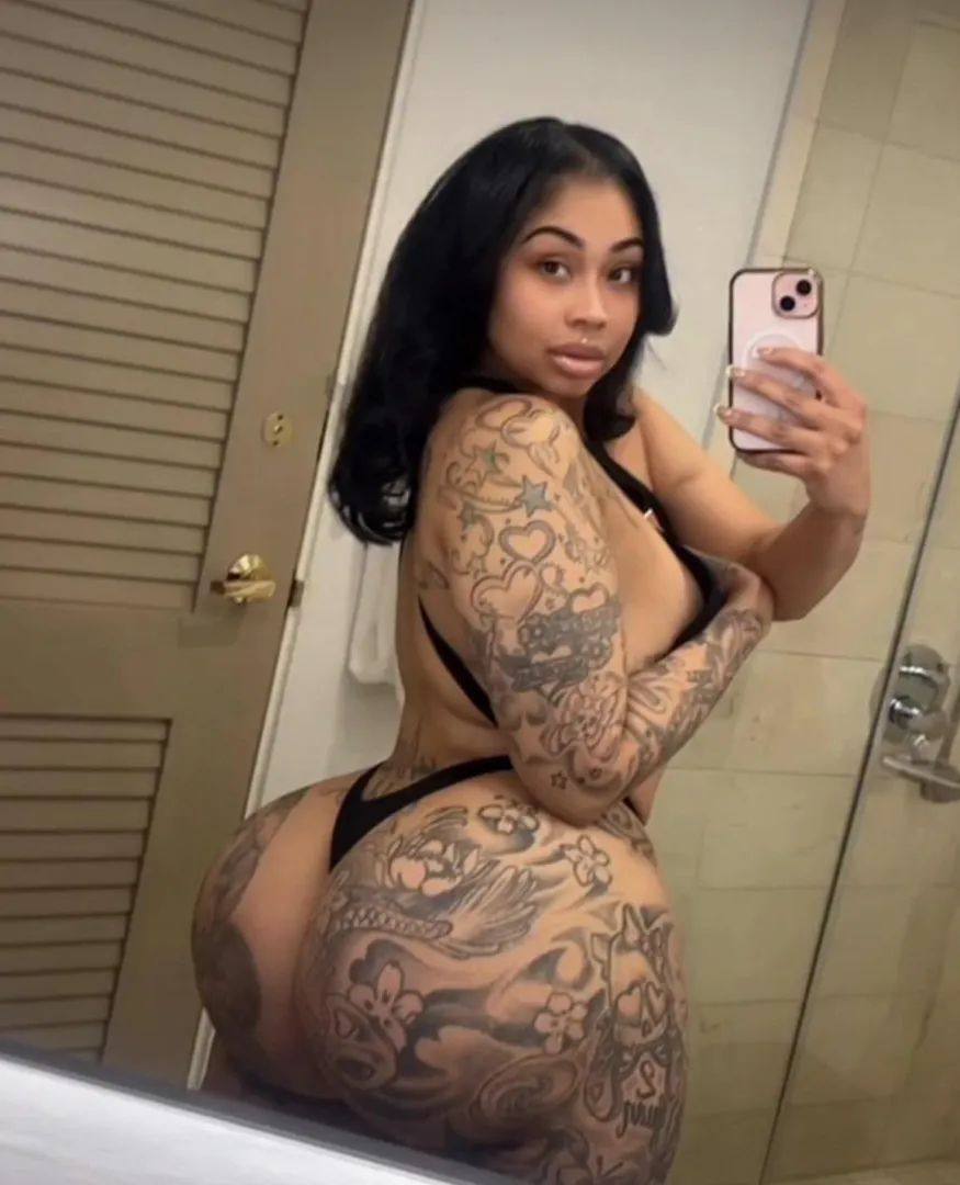 Tatted baddie posted by YourSinfulBlondie